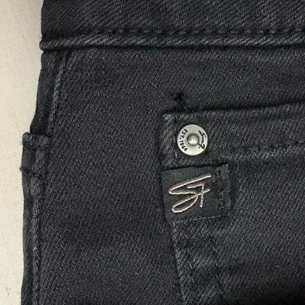Seven7 Relaxed Denim Bermuda Shorts Women’s 8 or 10 Black Frayed Hem Mid Rise - Picture 6 of 10
